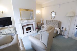 Lounge- click for photo gallery